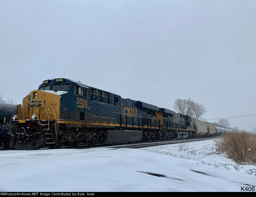 CSX 3098 on K406